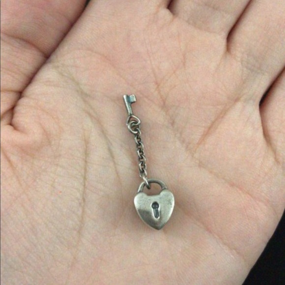 Pandora Heart Lock and Key Charm - Picture 4 of 6
